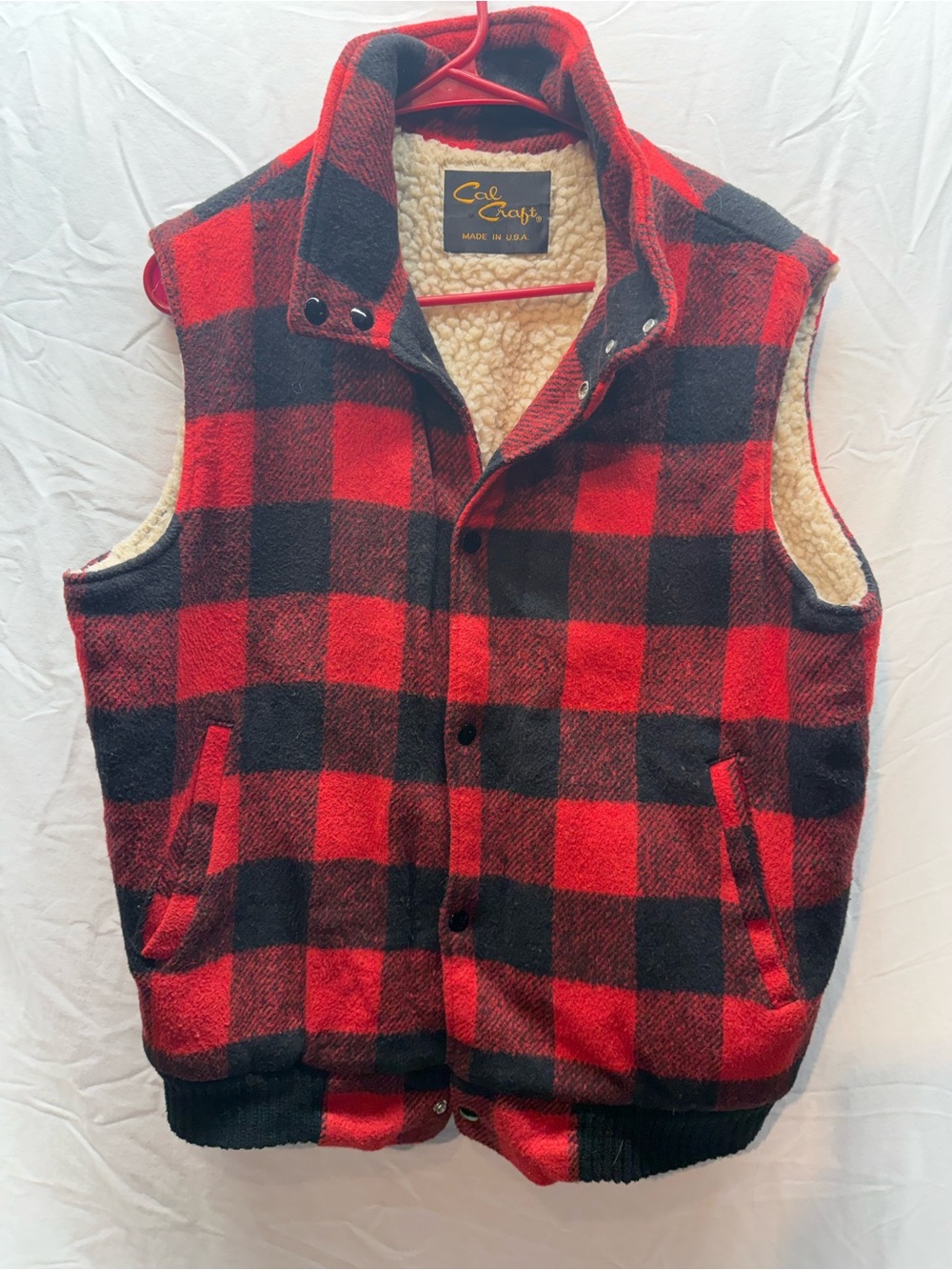 Vintage Cal Craft Made in USA Buffalo Plaid Sherpa Lined Vest Red Black